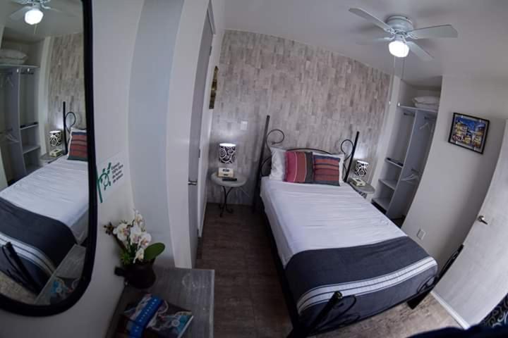 Hotel Tres Sofias Querétaro Exteriör bild